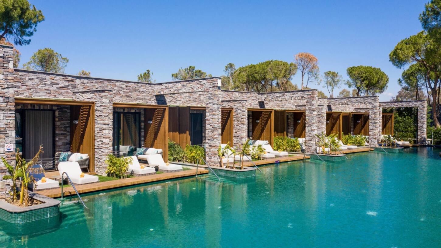 Luxury Lagoon Suites