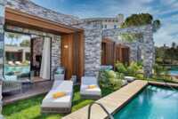 Luxury Lagoon Suites