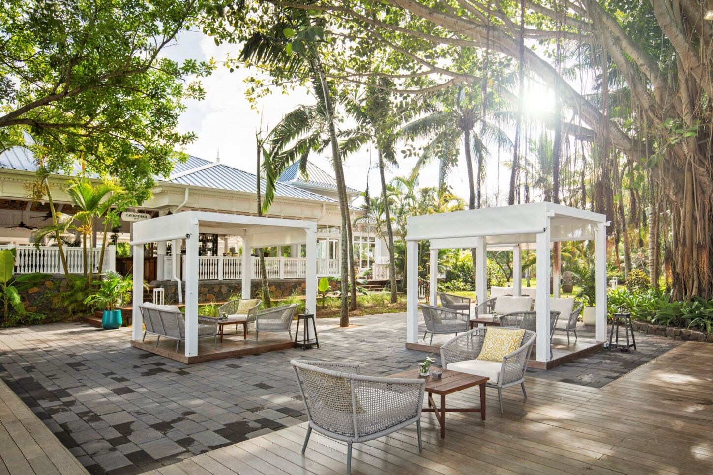 The Cavendish Bar & Lounge