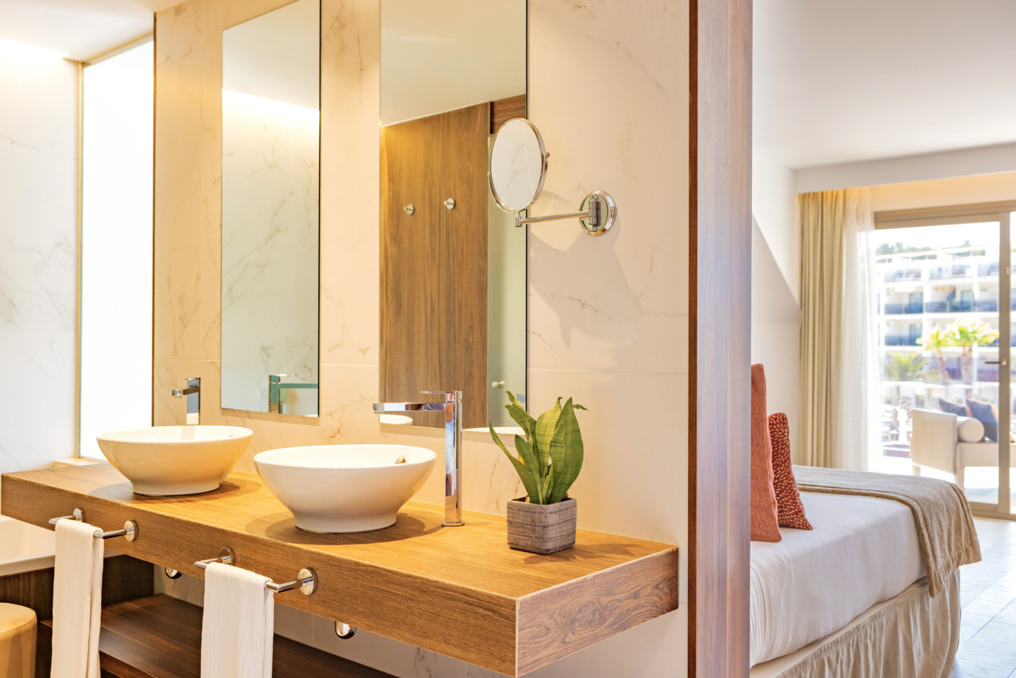 Junior Penthouse Suite