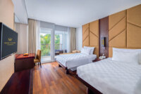 Deluxe Zimmer mit Poolblick
