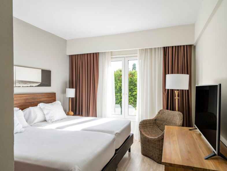 Junior Suite mit Blick auf den Golfplatz