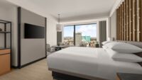 Eckzimmer mit Kingsize-Bett
