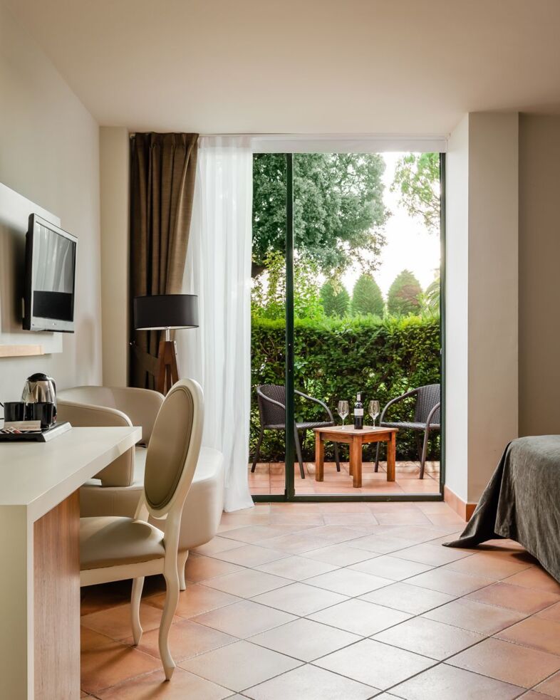 Doppelzimmer mit Gartenblick