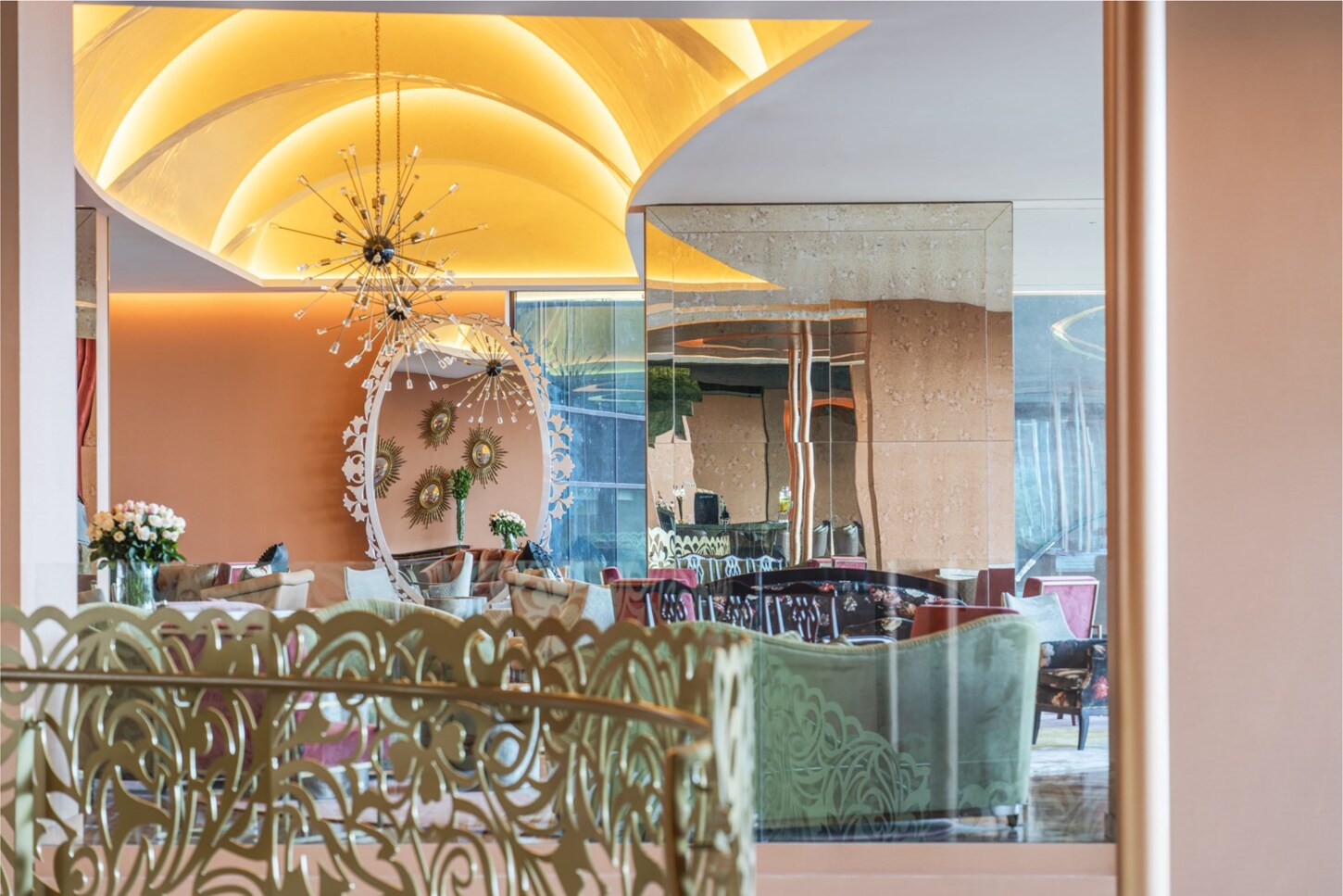 Lobby Lounge & Bar