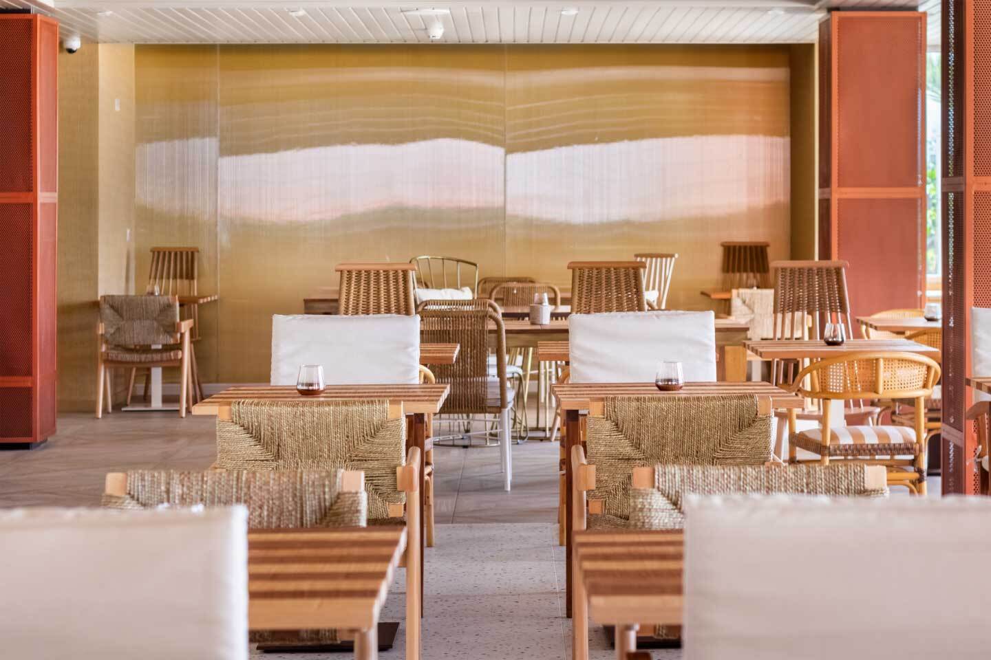 Bar & Restaurant Recharge
