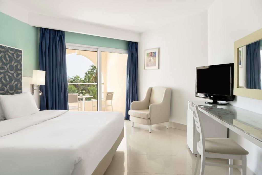 Doppelzimmer mit seitlichem Meerblick