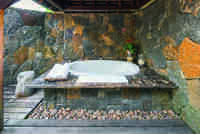 Villa mit 2 Schlafzimmern und Pool