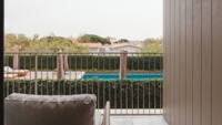 Zimmer mit Kingsize-Bett und Balkon oder Terrasse
