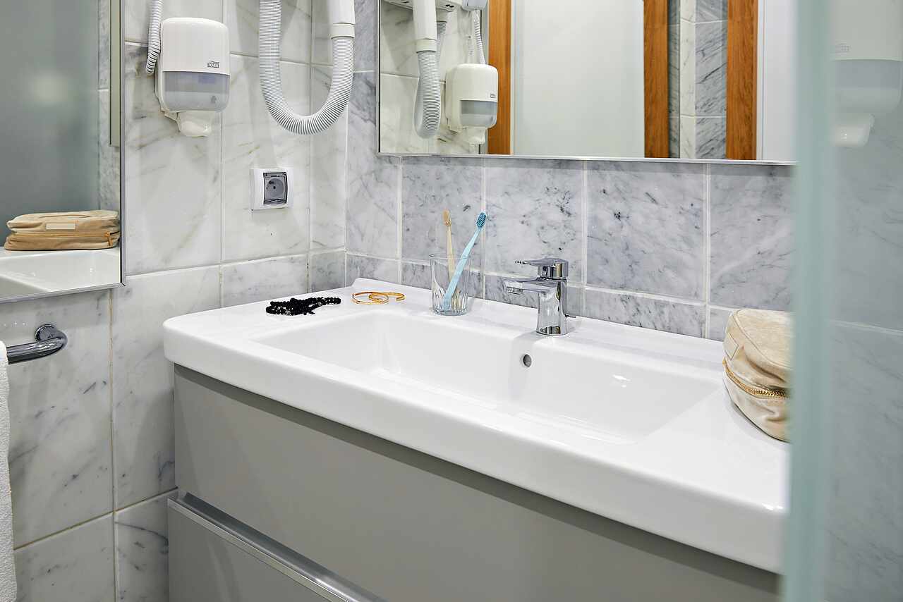 Doppelzimmer mit Poolblick