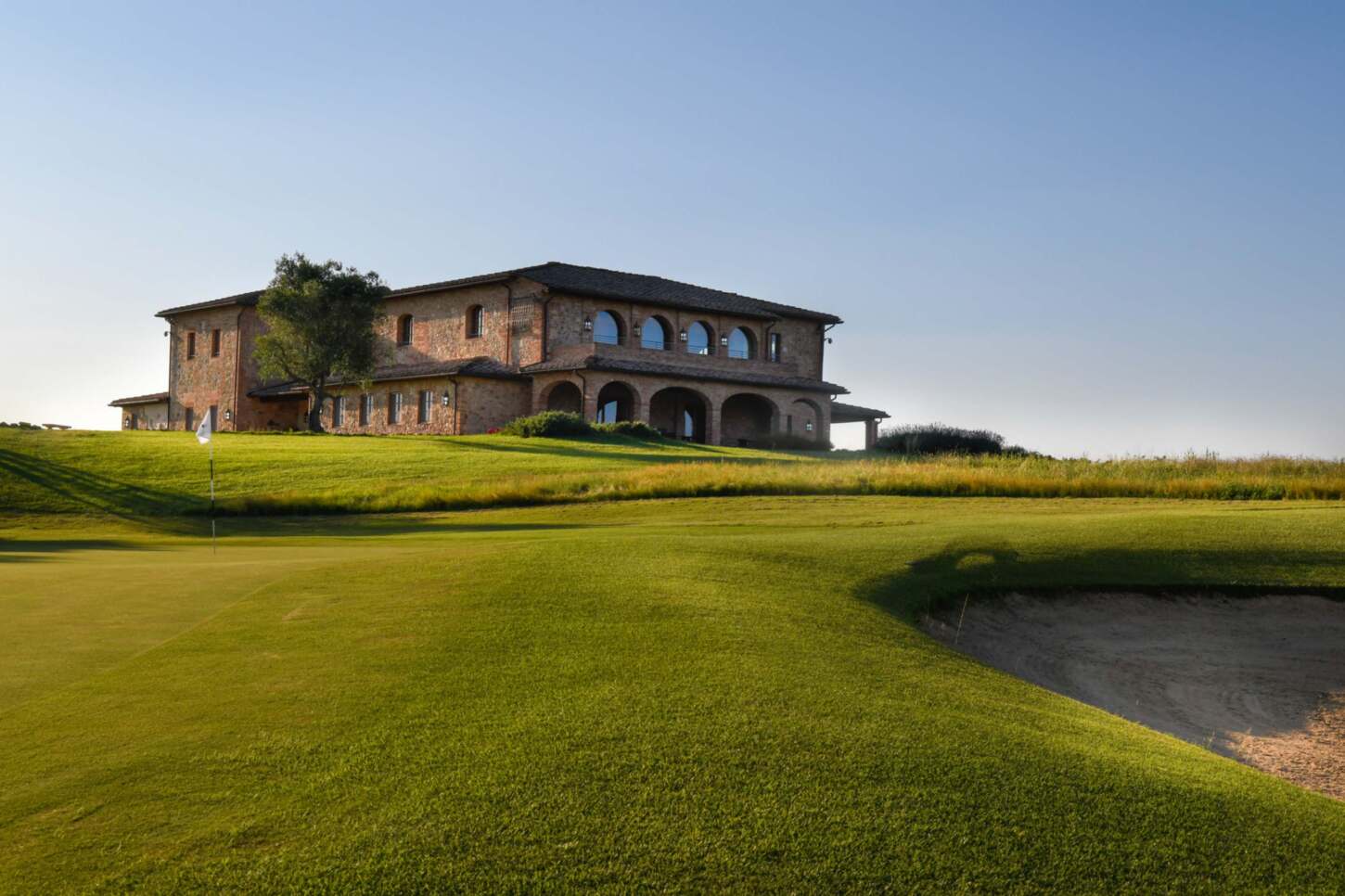 Royal Golf La Bagnaia  - Clubhaus