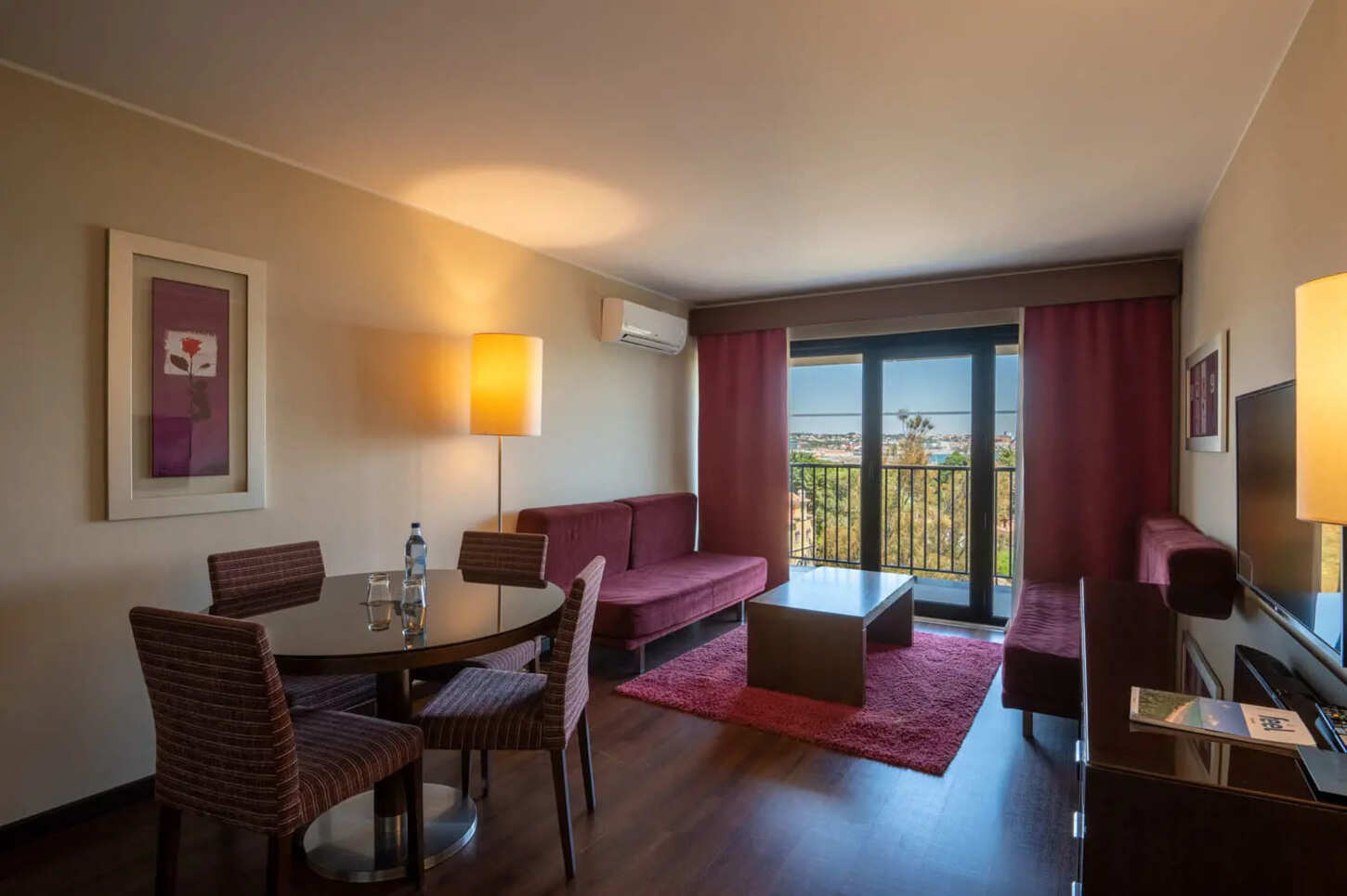 Suite mit Meerblick und Balkon