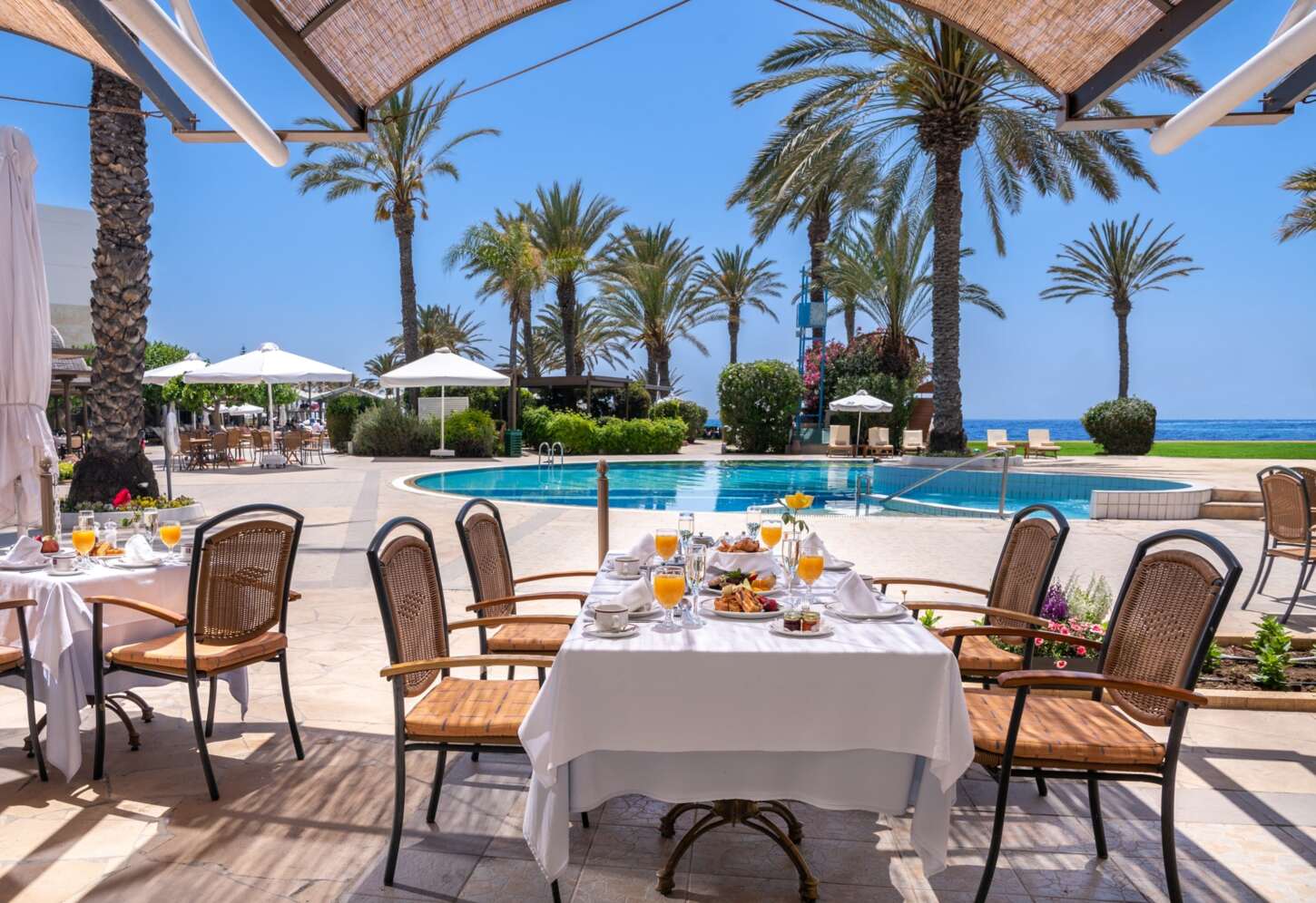 St. Andrew’s Rooftop Bar (Elite Class – Adults Only) (Sommer)