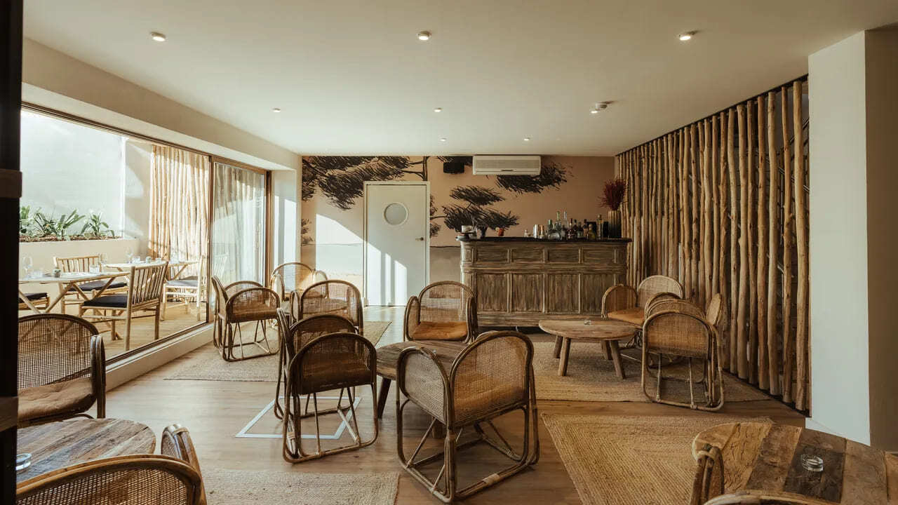 Bar