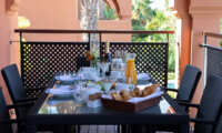 Villa mit zwei Schlafzimmern und Pool