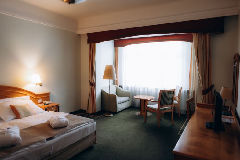 Doppel- oder Zweibettzimmer