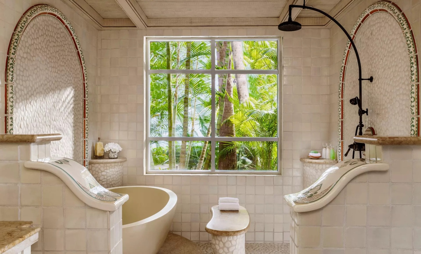 Junior Suite in erster Meereslinie mit Tauchbecken