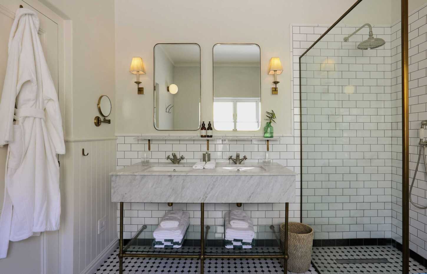 Luxuszimmer mit Gartenterrasse