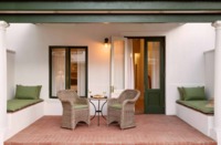 Luxuszimmer mit Gartenterrasse