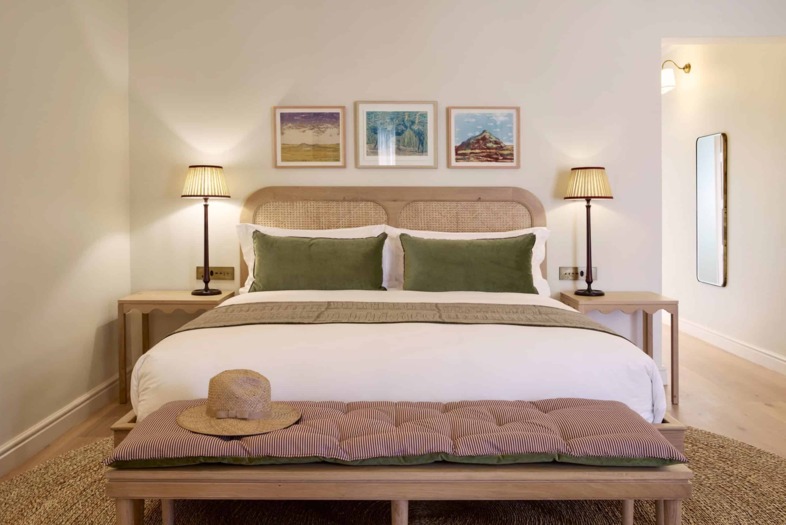 Luxuszimmer mit Gartenterrasse