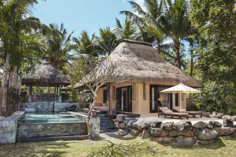 Beachfront Suite Pool Villa