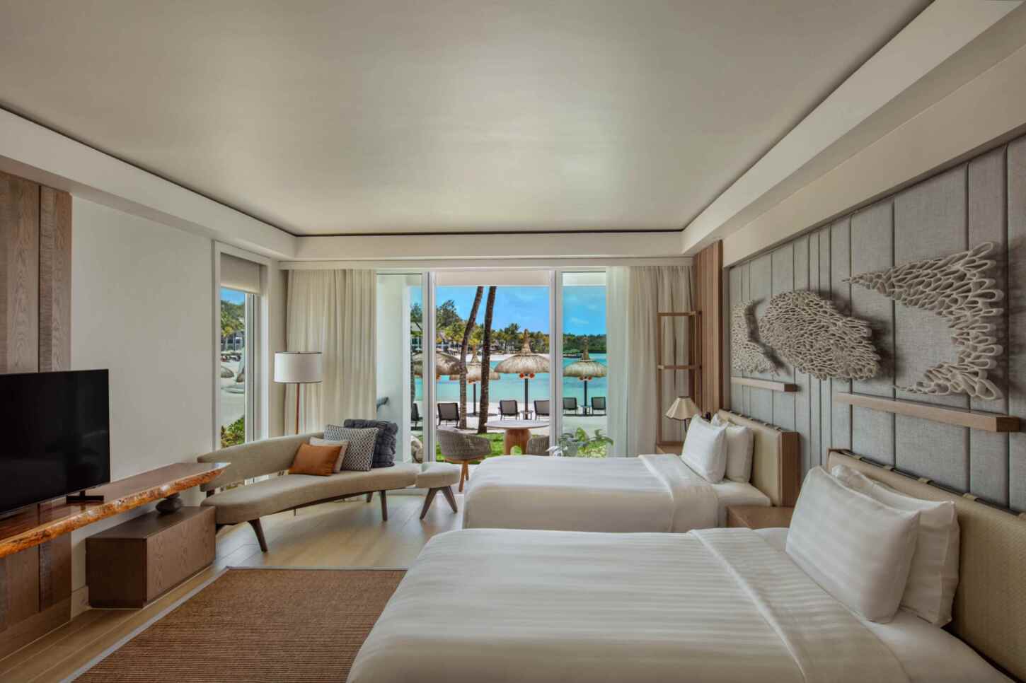 Junior Suite Frangipani Beachfront