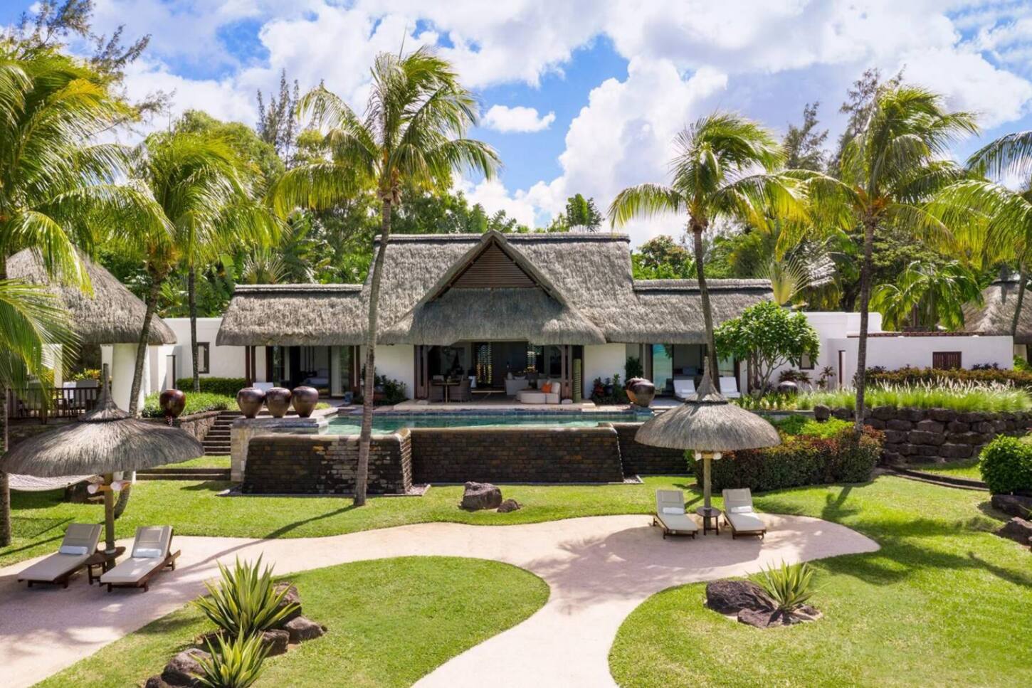 Shangri-La Beach Villa mit drei Schlafzimmern