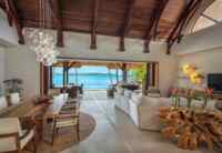 Shangri-La Beach Villa mit drei Schlafzimmern