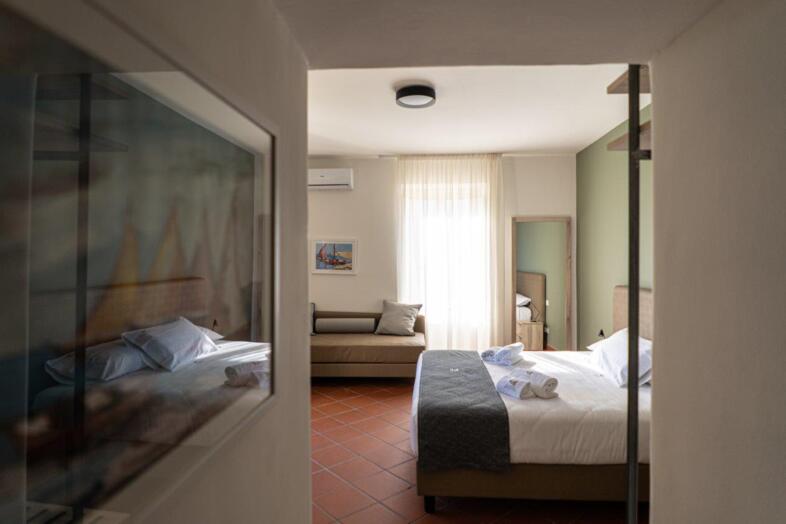 Club House Zimmer mit Balkon