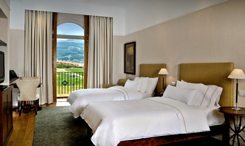 Premium Zimmer mit Blick auf den Golfplatz