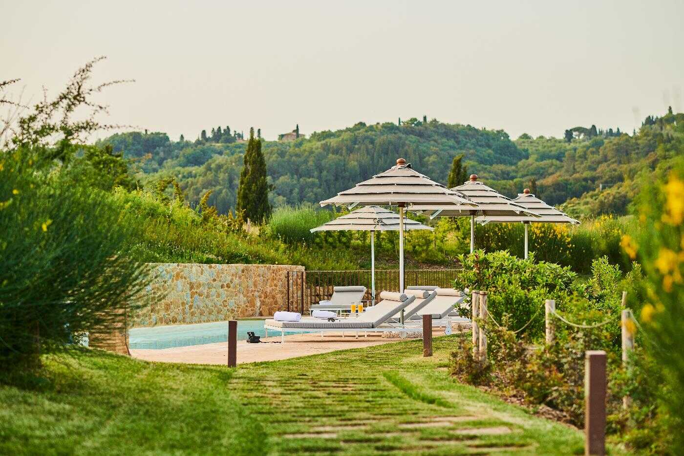 Garten und Pool 