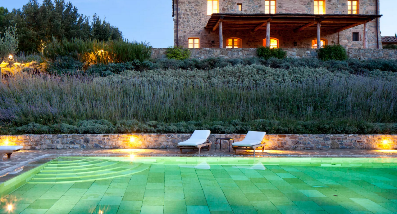 Villa Alba : Blick auf beheizten Außenpool und Terrasse