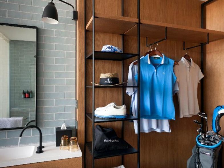 Doppelzimmer mit Blick auf den Golfplatz