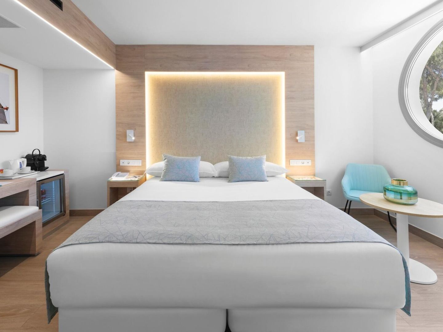 Standard-Doppelzimmer Rodas (ohne Balkon)