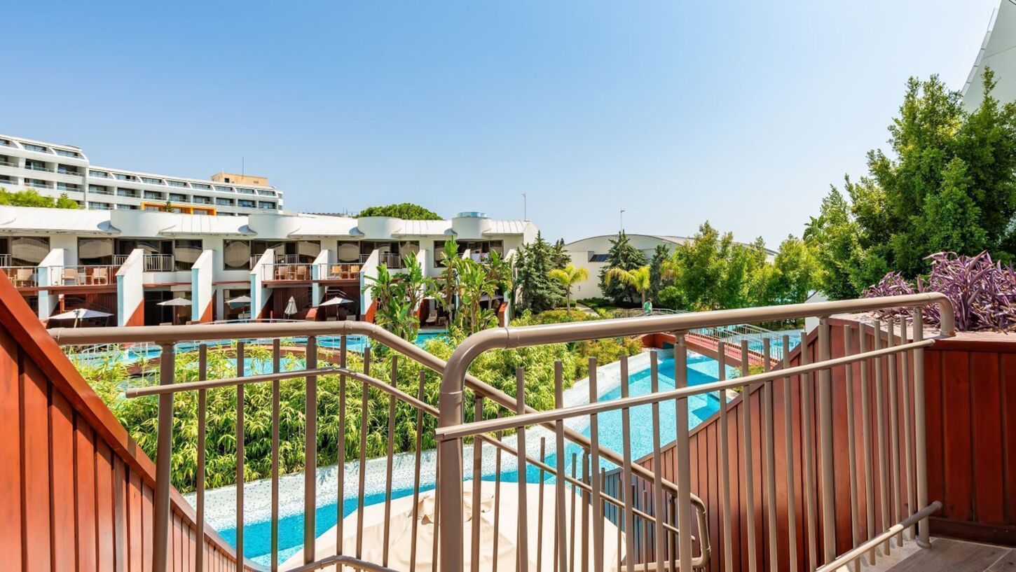 Familienzimmer mit Poolverbindung