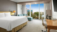 Beach Club: Zimmer mit seitlichem Seeblick