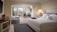 Yacht Club: Junior Suite mit Seeblick und Balkon