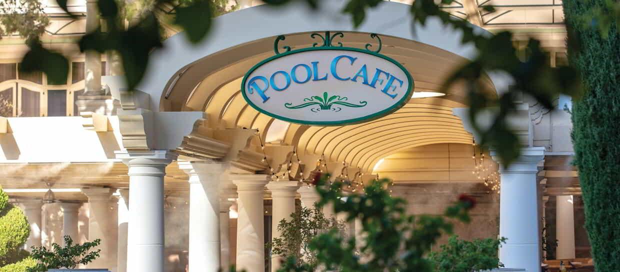 Pool Café & Bar
