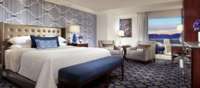 Resort Zimmer mit Kingsize-Bett