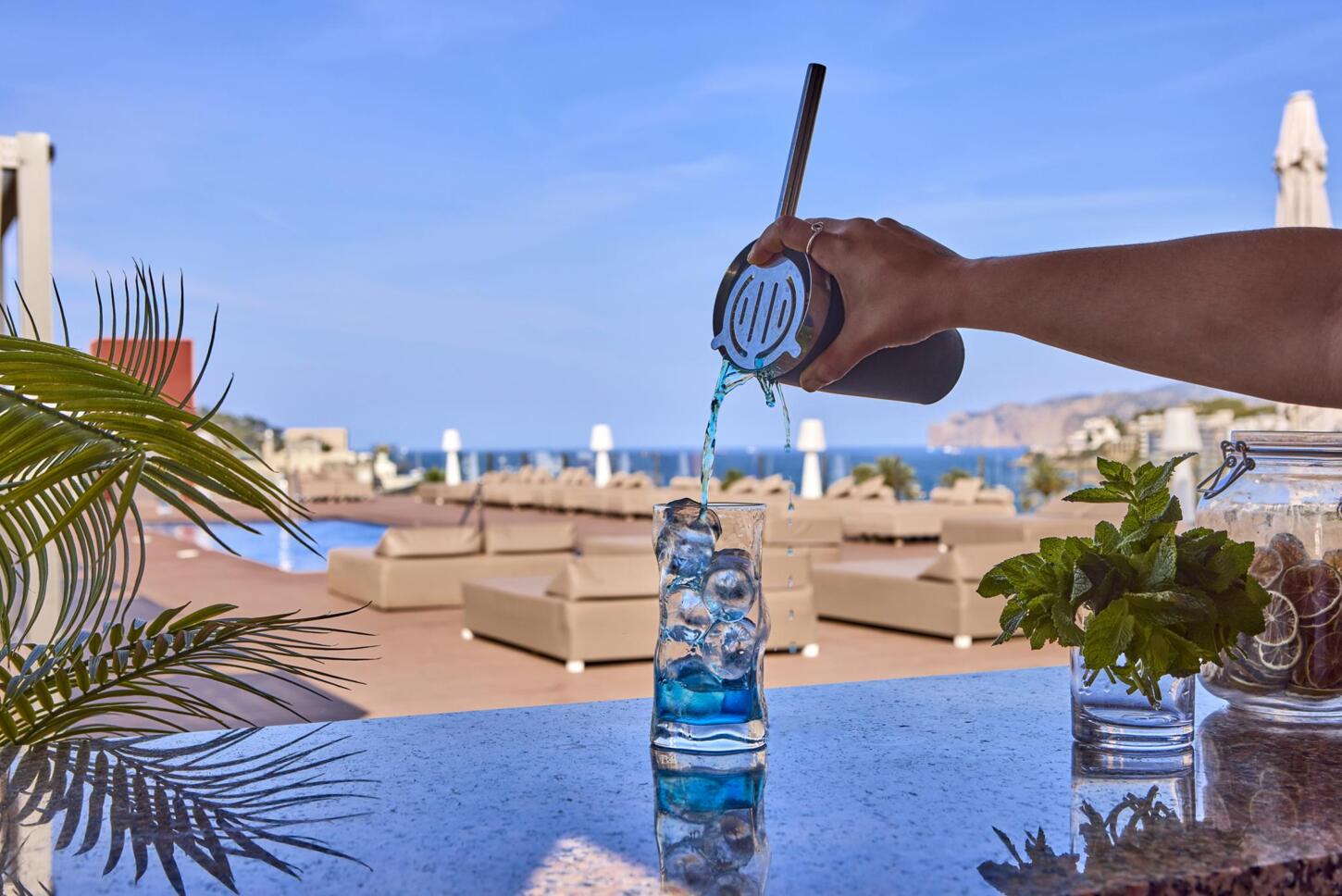 The Roof Loungebar