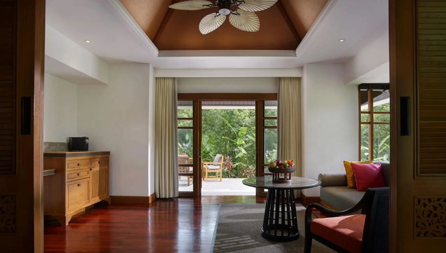 Deluxe Strand Villa mit Pool