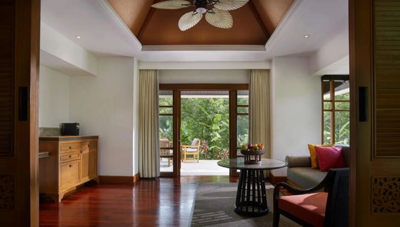 Deluxe Strand Villa mit Pool