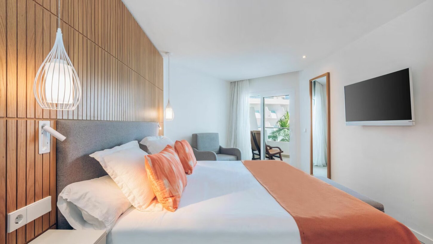 Doppelzimmer mit Poolblick