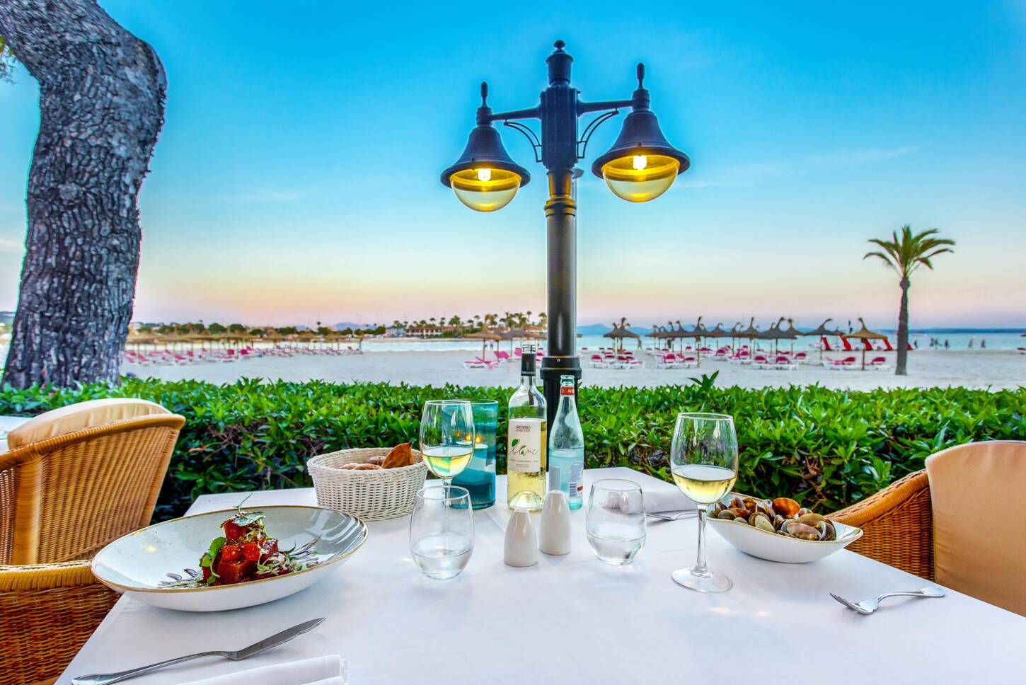 MIRABLAU - Beach Bar & Restaurant