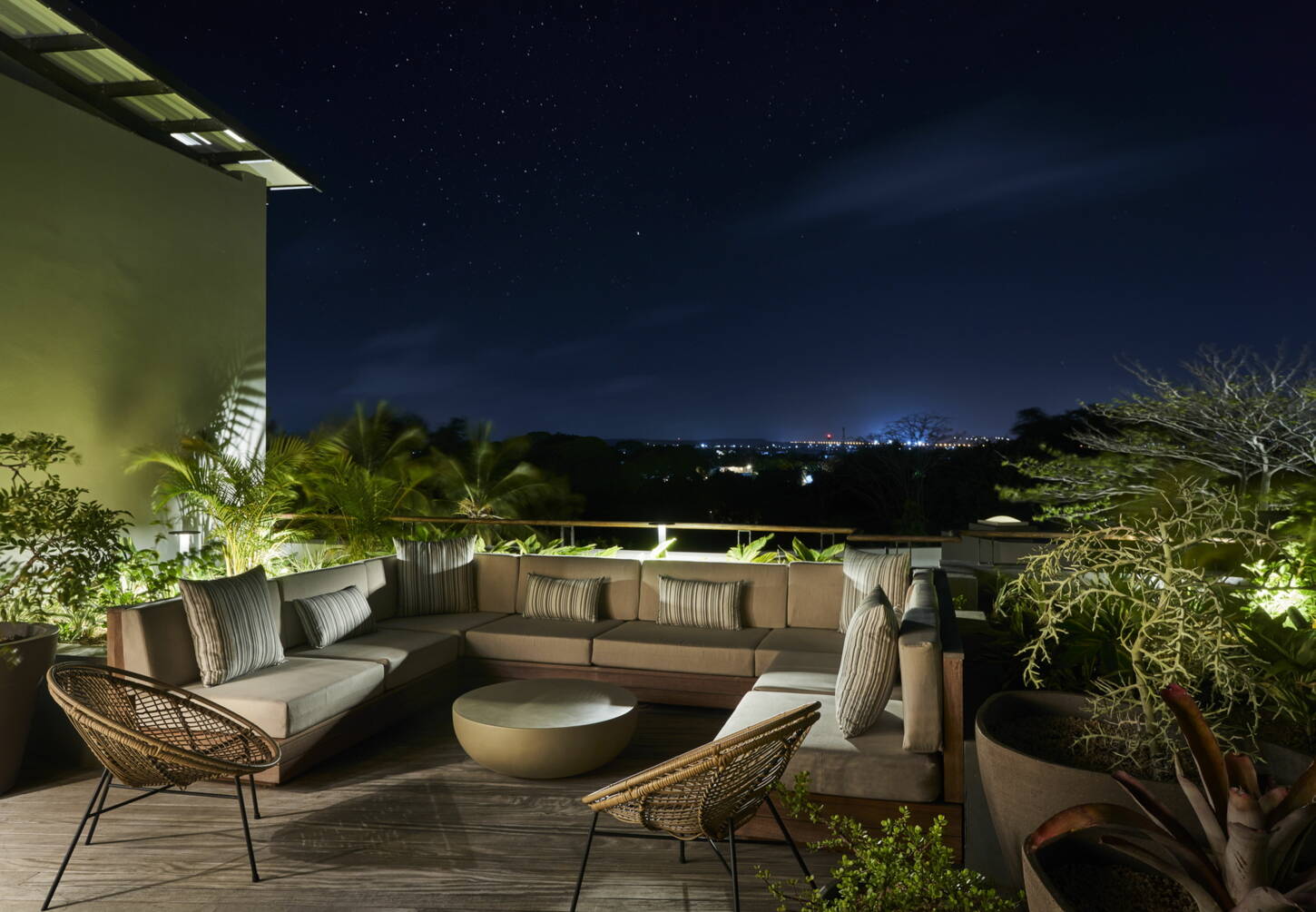 Pool Penthouse