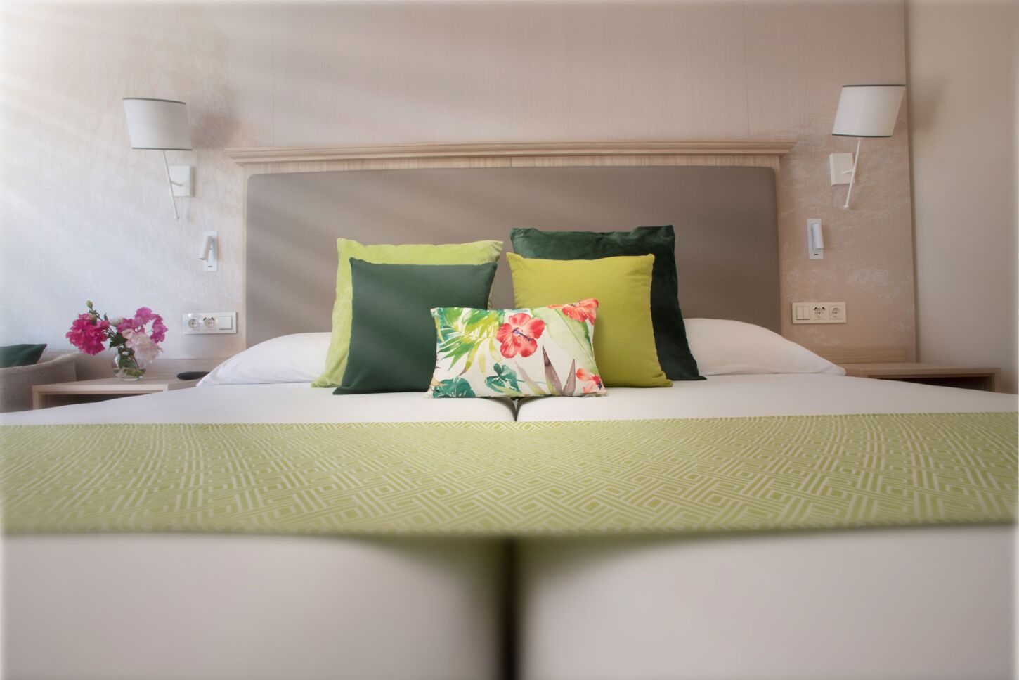 Armonia Doppelzimmer mit seitlichem Meerblick