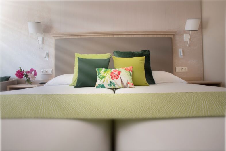 Armonia Doppelzimmer mit seitlichem Meerblick