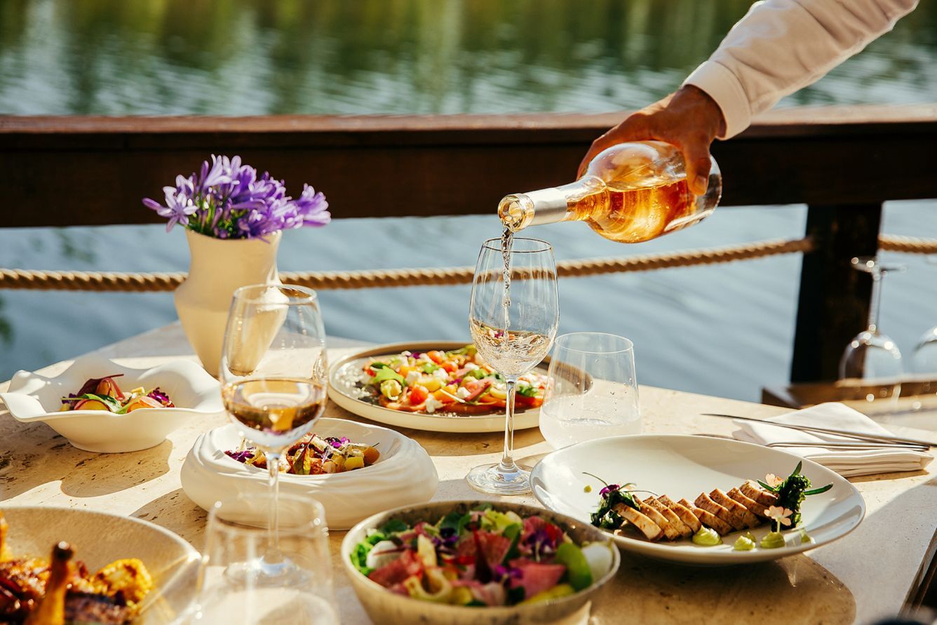 Blend Nikkei and Wine