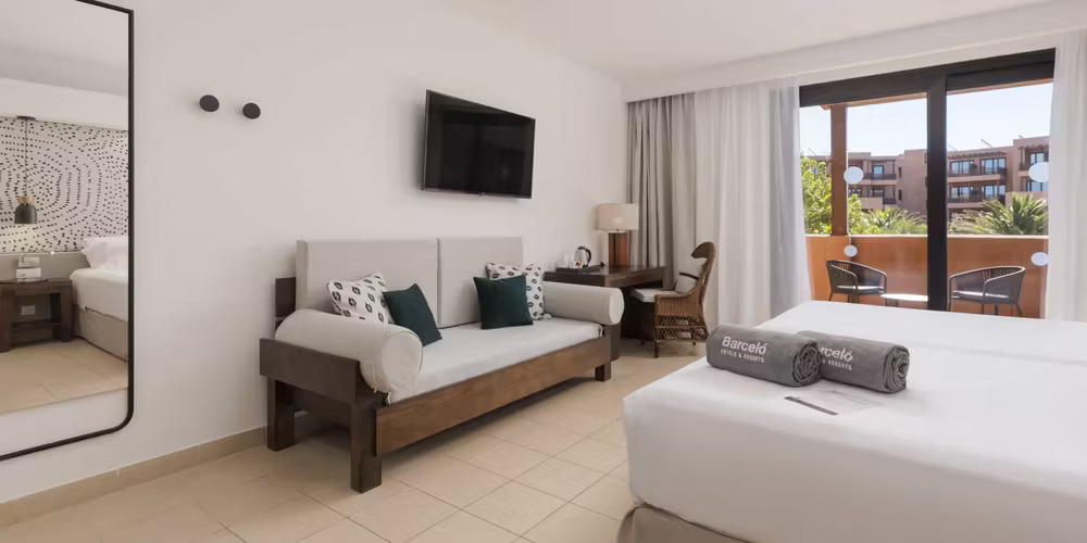 Doppelzimmer mit Poolblick