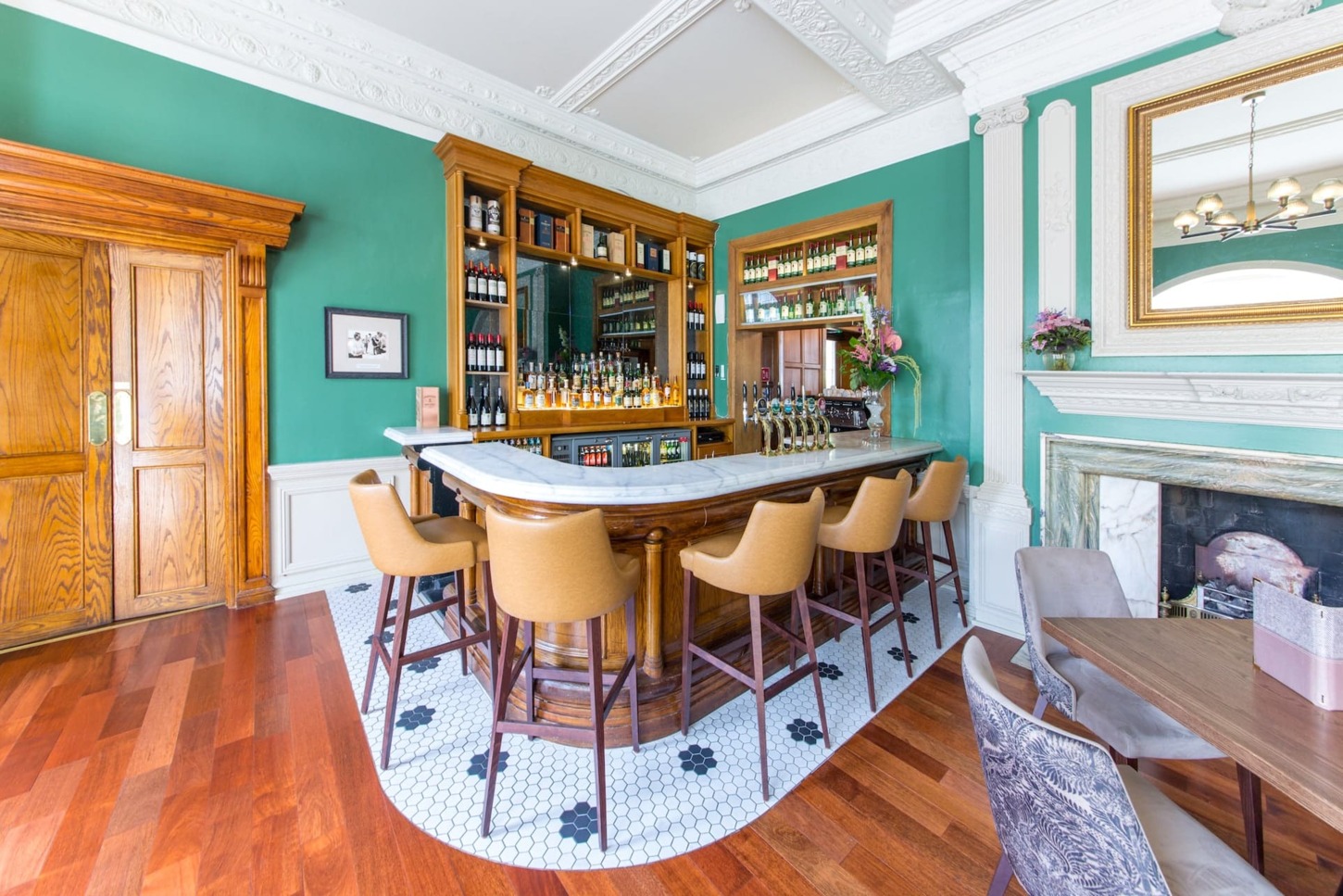 Jameson Bar